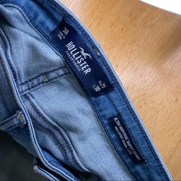 Hollister ultra high rise embroidered skinny jeans - Picture 5 of 7